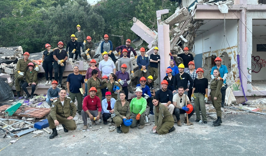 משתתפי קורס החילוץ וההצלה (צילום: אגף הביטחון עיריית חיפה)