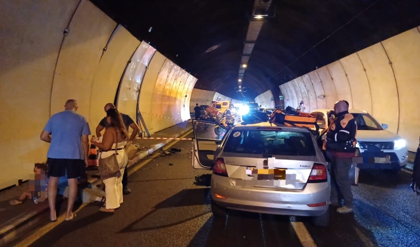התאונה במנהרות הכרמל (צילום: דוברות רשות הכבאות וההצלה)