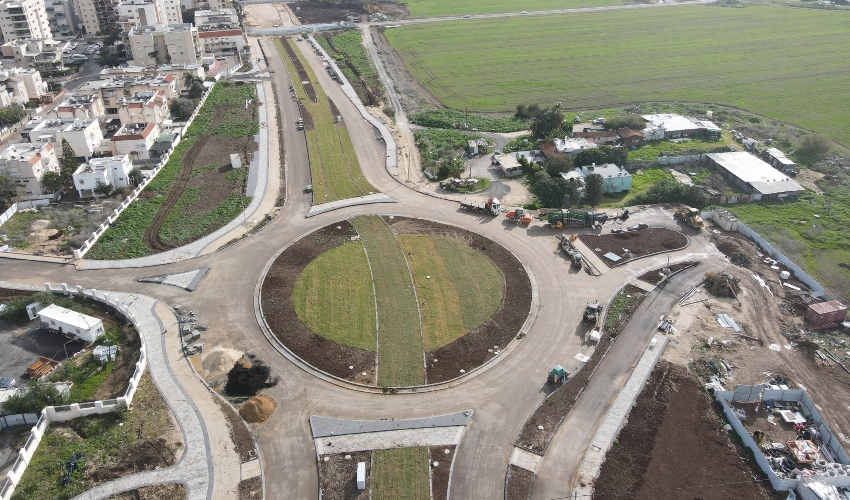 כביש סובב אתא (צילום: דוברות עיריית קרית אתא)