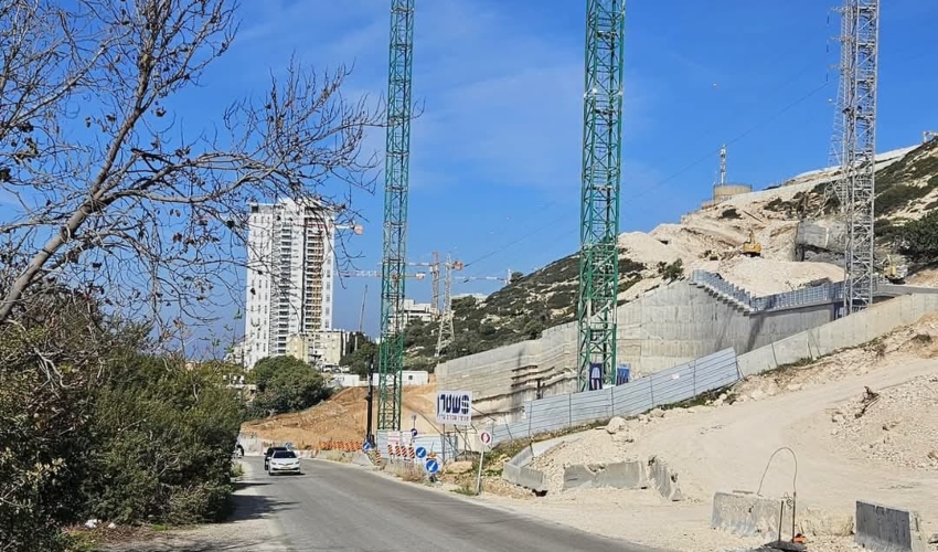 כביש בתי העלמין, במקום שבו תוקם כיכר לכביש החיבור עם כבביר (צילום: יפה נוף)